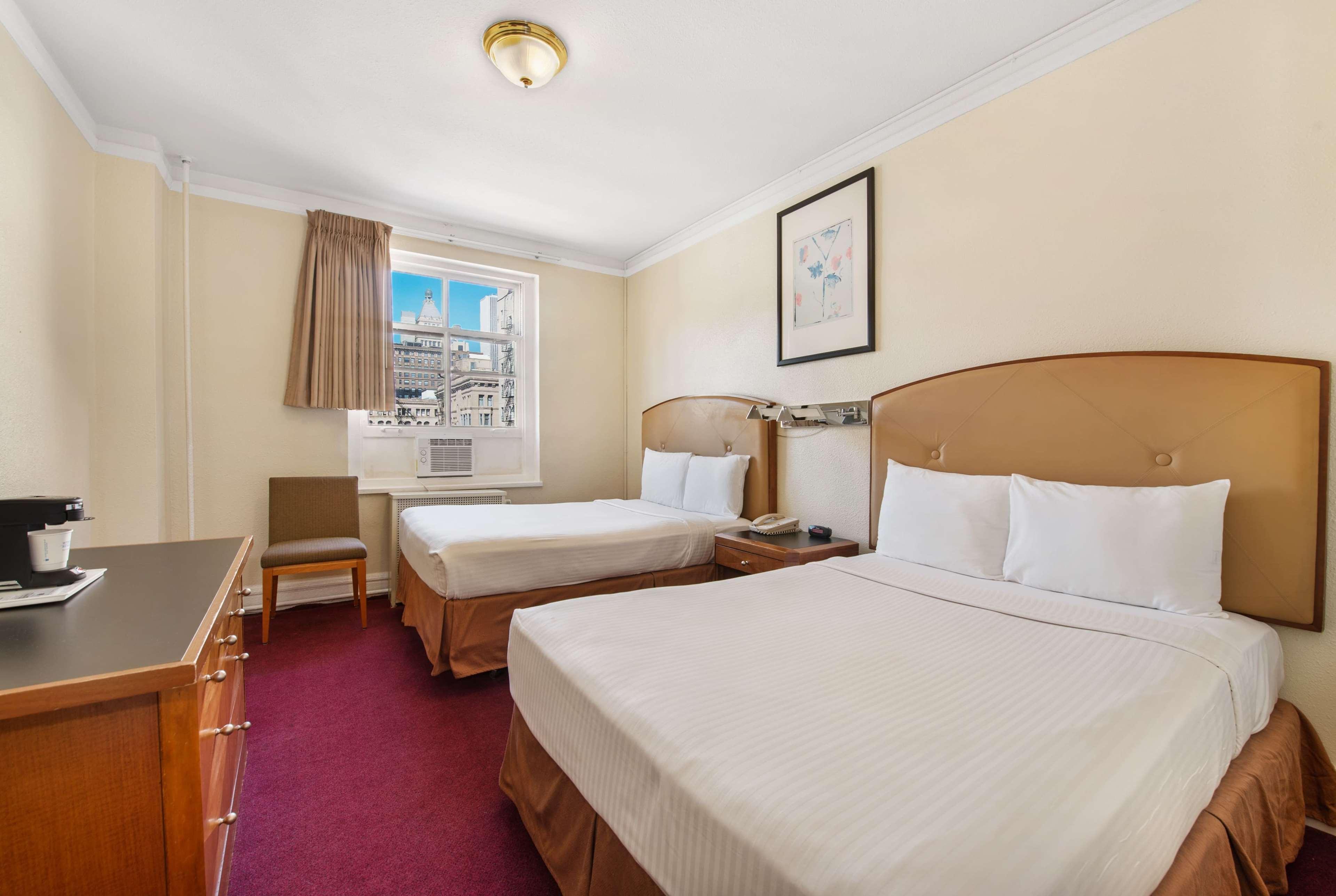 ทราเวลลอดจ์ บาย วินด์แฮม ดาวน์ทาวน์ ชิคาโก Hotel ภายนอก รูปภาพ